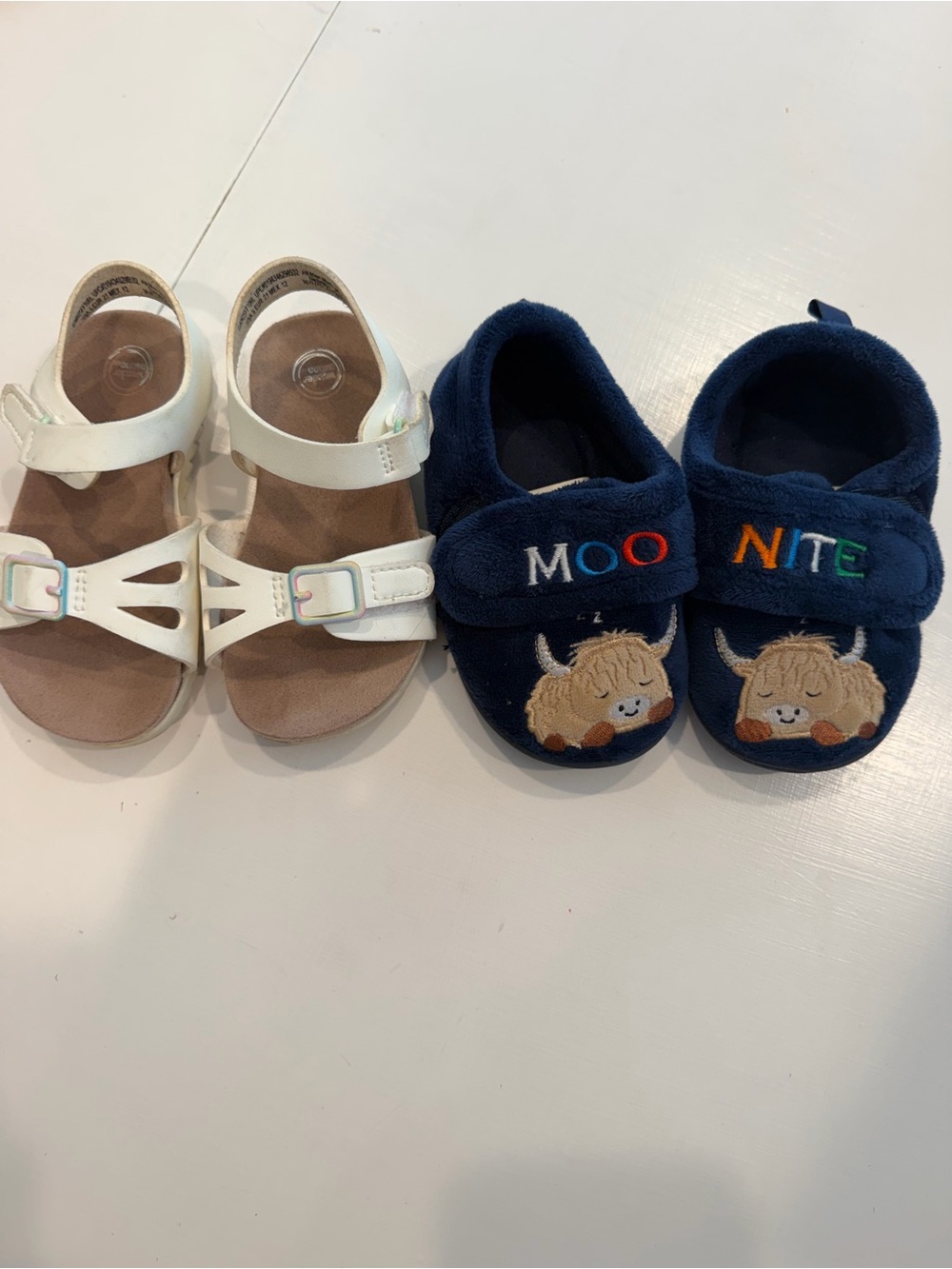 wonder nation Navy 'Moo Nite' Plush Slippers and White Strappy Sandals